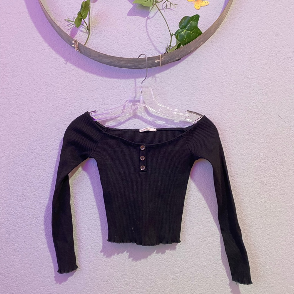 Love Culture off the shoulder top ✨